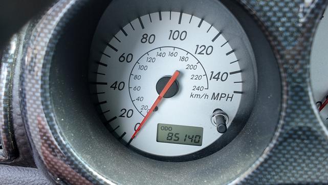 Photo of 2003 White Toyota MR2