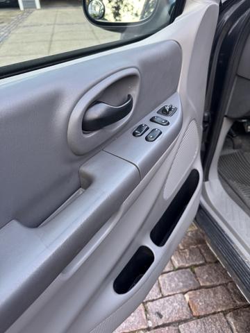 Photo of 2002 Gray Ford F-150