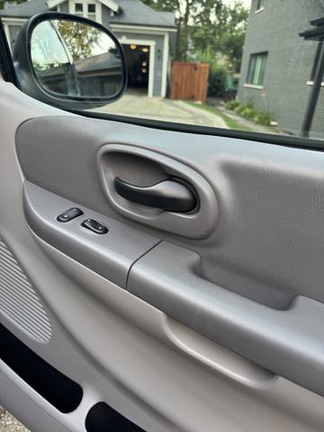 Photo of 2002 Gray Ford F-150