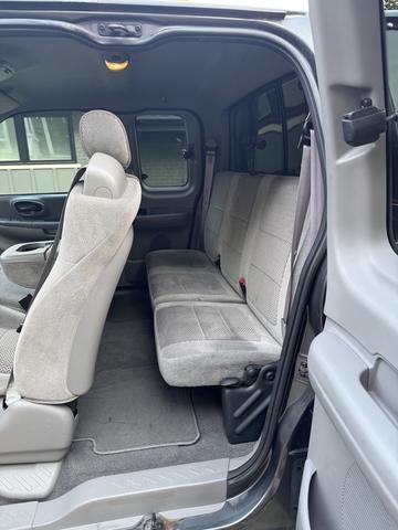 Photo of 2002 Gray Ford F-150