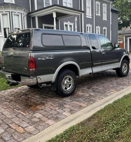 Photo of 2002 Gray Ford F-150