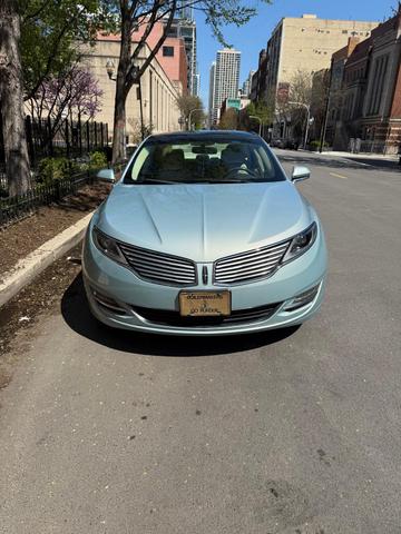 Photo of 2014 Green Lincoln MKZ Hybrid