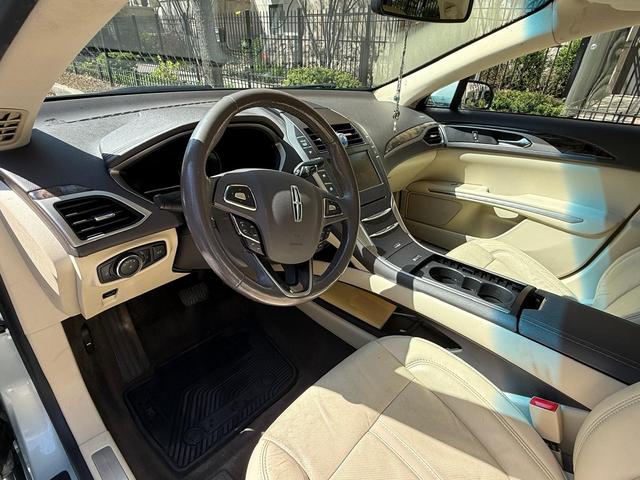 Photo of 2014 Green Lincoln MKZ Hybrid