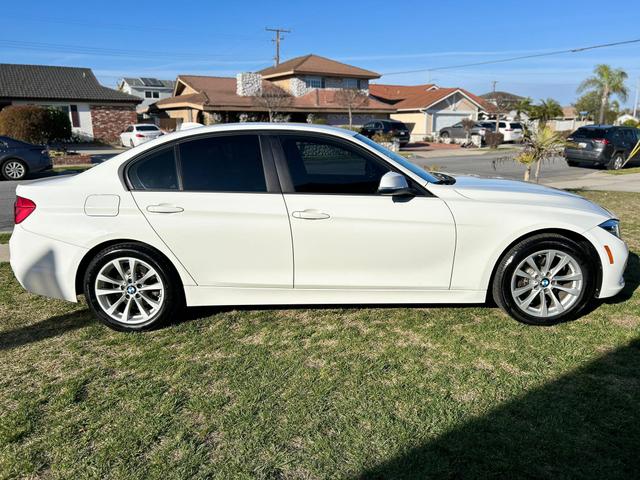 Photo of 2018 White BMW 320