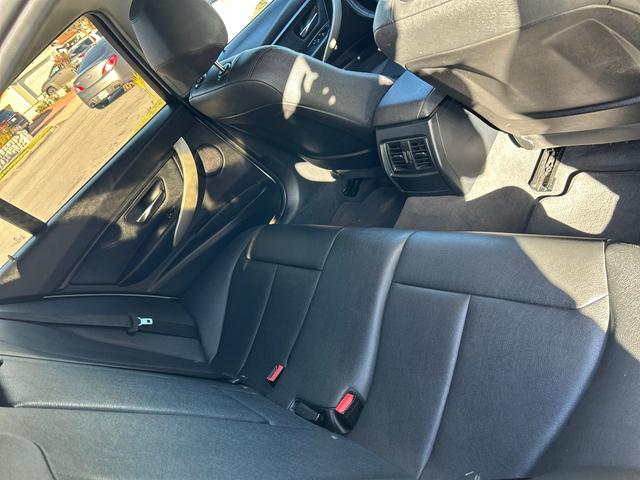 Photo of 2018 White BMW 320