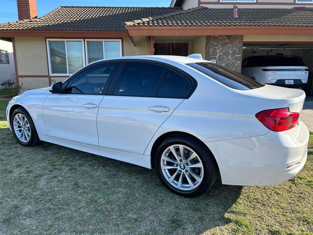 Photo of 2018 White BMW 320