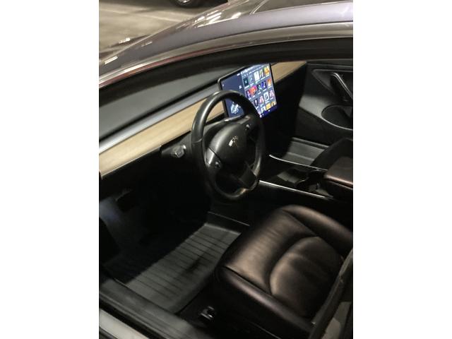 Photo of 2018 Gray Tesla Model 3
