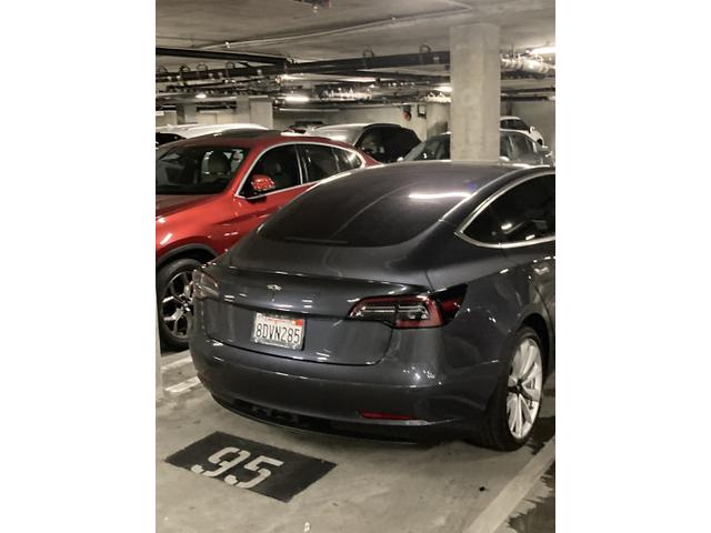 Photo of 2018 Gray Tesla Model 3