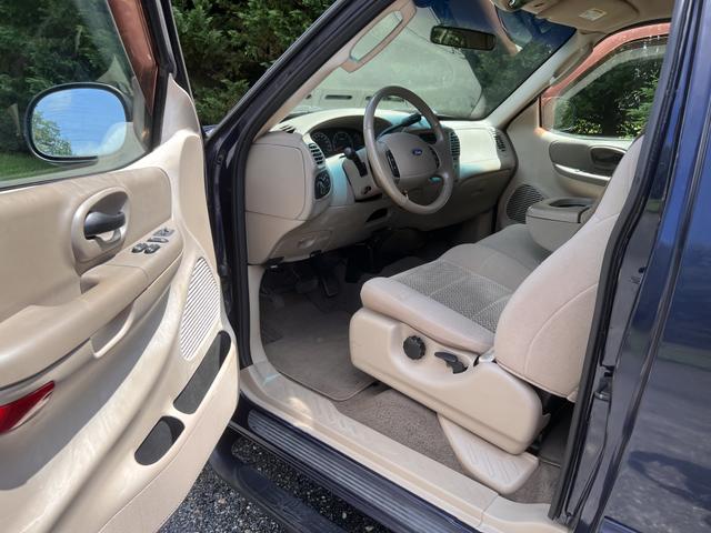 Photo of 2003 Blue Ford F-150