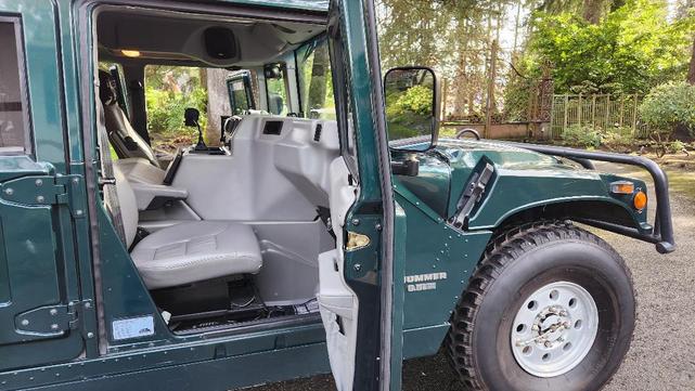 Photo of 1998 Green Am General Hummer