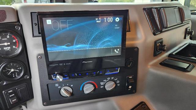 Photo of 1998 Green Am General Hummer