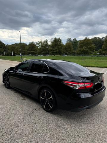 Photo of 2018 Black Toyota Camry