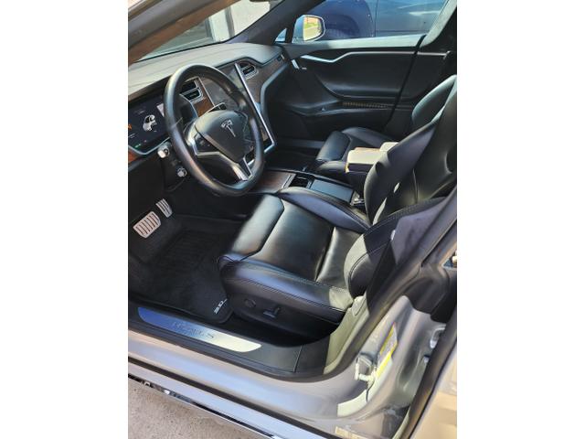 Photo of 2018 Silver Tesla Model S