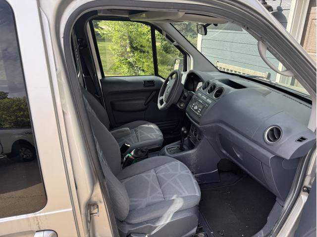 Photo of 2011 Silver Ford Transit Connect