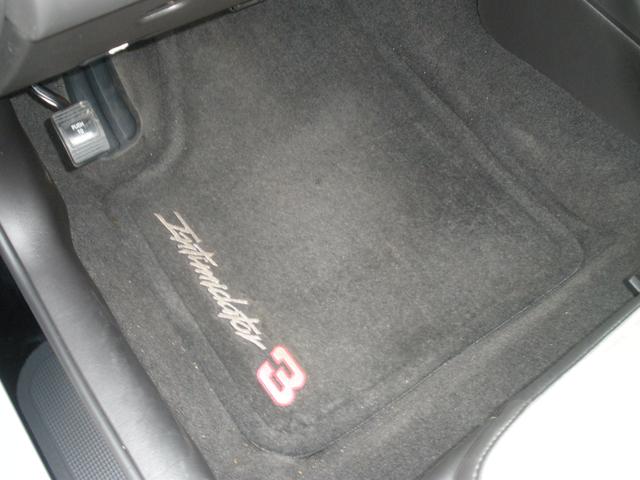 Photo of 2002 Black Chevrolet Monte Carlo