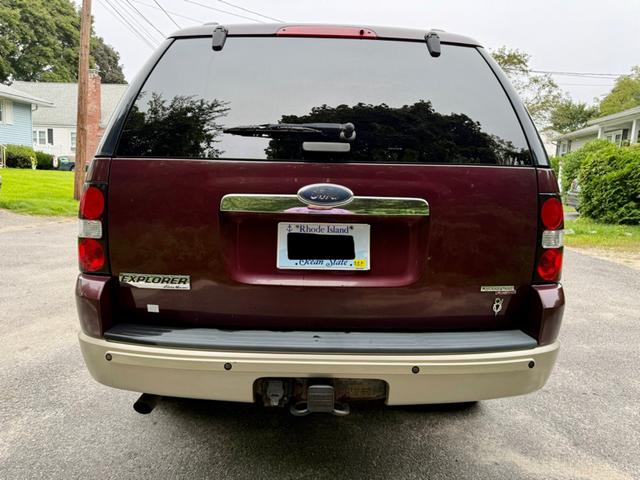 Photo of 2006 Brown Ford Explorer