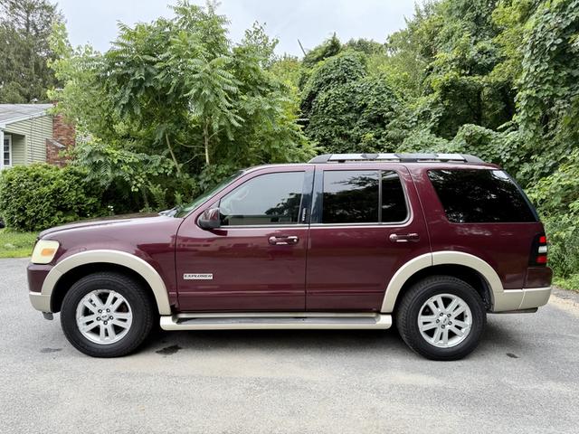 Photo of 2006 Brown Ford Explorer