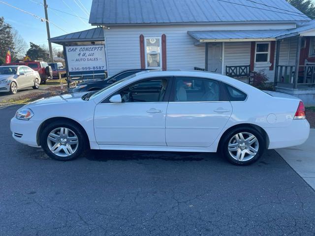 Photo of 2015 White Chevrolet Impala Limited