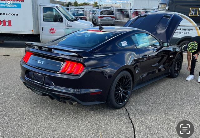 Photo of 2022 Purple Ford Mustang
