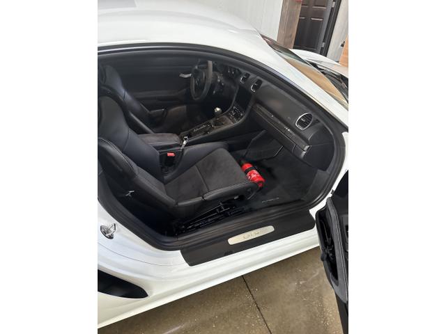 Photo of 2020 White Porsche 718 Cayman
