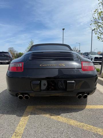 Photo of 2006 Black Porsche 911