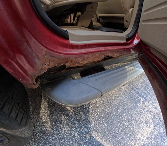 Photo of 2009 Red Ford Explorer