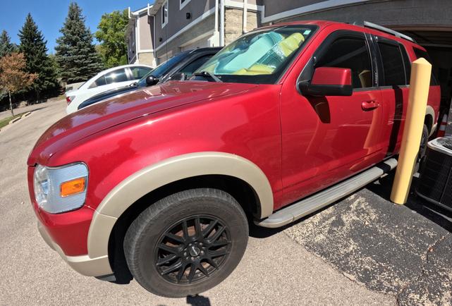 Photo of 2009 Red Ford Explorer