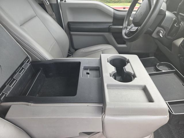 Photo of 2017 White Ford F-350