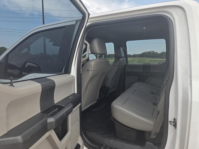 Photo of 2017 White Ford F-350