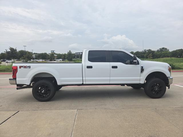 Photo of 2017 White Ford F-350