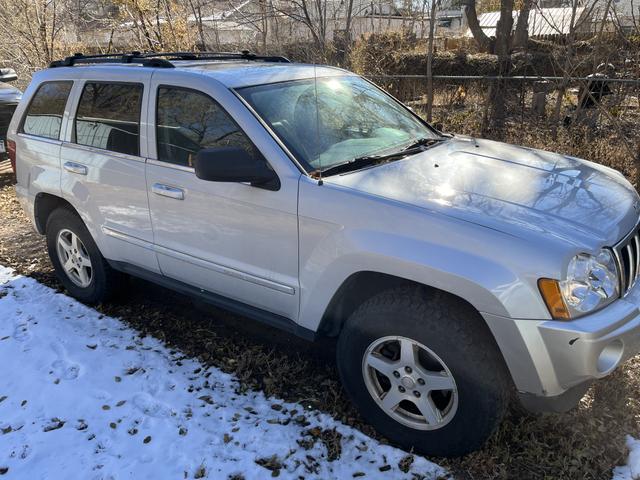 Photo of 2005 Silver Jeep Grand Cherokee
