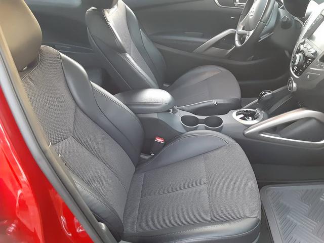 Photo of 2013 Red Hyundai Veloster