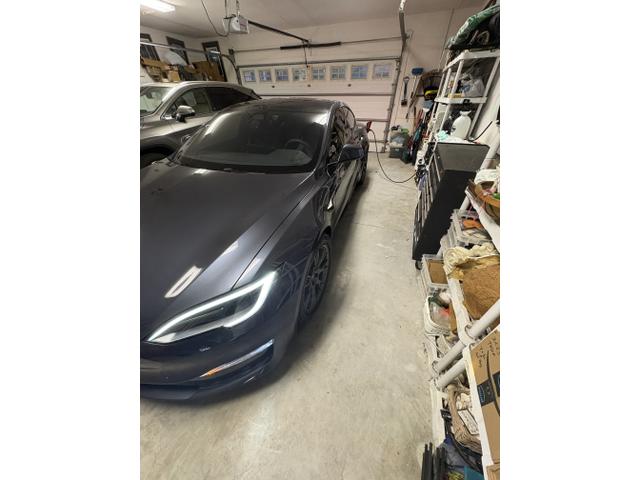Photo of 2023 Gray Tesla Model S