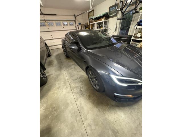 Photo of 2023 Gray Tesla Model S