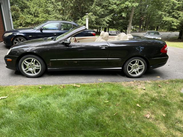 Photo of 2004 Black Mercedes-Benz CLK-Class