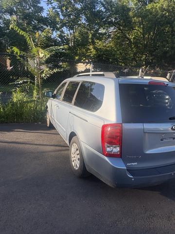 Photo of 2014 Blue Kia Sedona