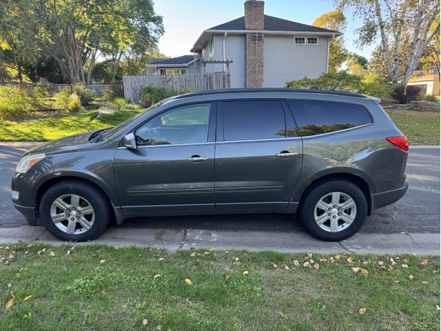 Photo of 2011 Green Chevrolet Traverse
