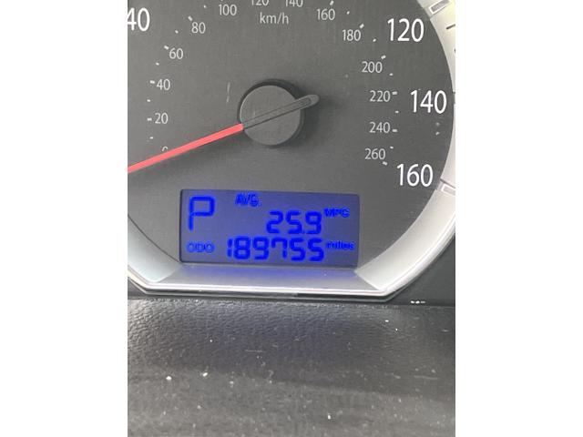 Photo of 2009 White Hyundai SONATA