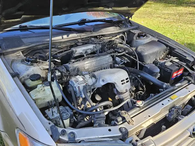 Photo of 1998 Beige Toyota Camry