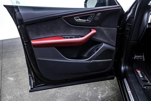 Photo of 2022 Gray Audi SQ8