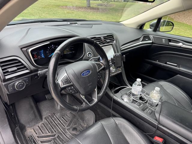 Photo of 2019 Gray Ford Fusion Hybrid