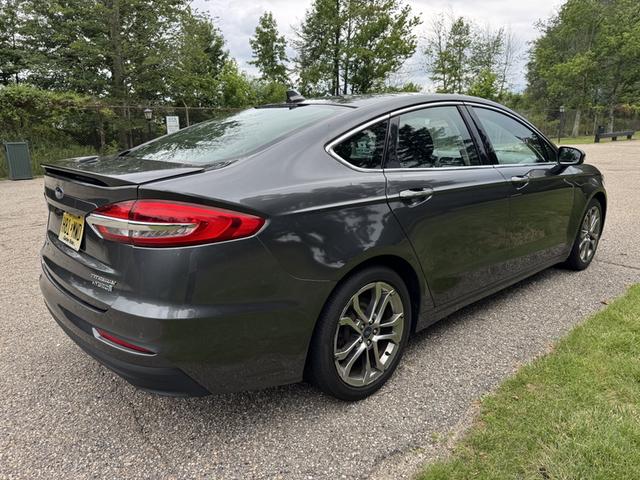 Photo of 2019 Gray Ford Fusion Hybrid
