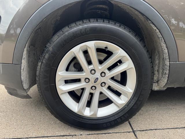 Photo of 2016 Brown Ford Explorer