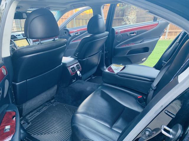 Photo of 2009 Black Lexus LS 460