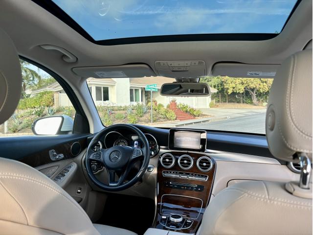 Photo of 2018 White Mercedes-Benz GLC 300