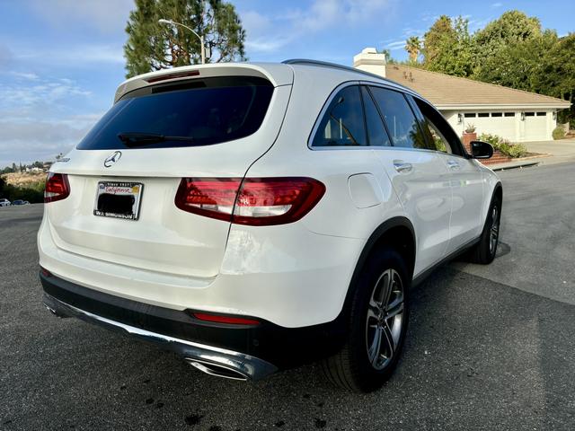 Photo of 2018 White Mercedes-Benz GLC 300