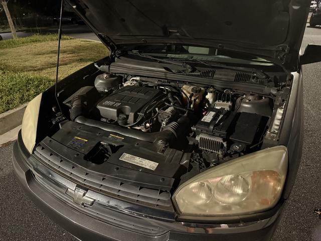 Photo of 2005 Green Chevrolet Malibu