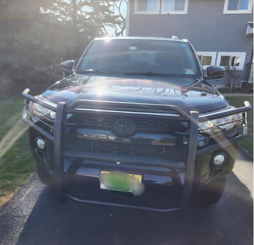 Photo of 2017 Black Toyota 4Runner