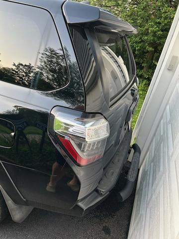 Photo of 2017 Black Toyota 4Runner