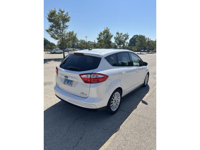 Photo of 2016 White Ford C-Max Hybrid